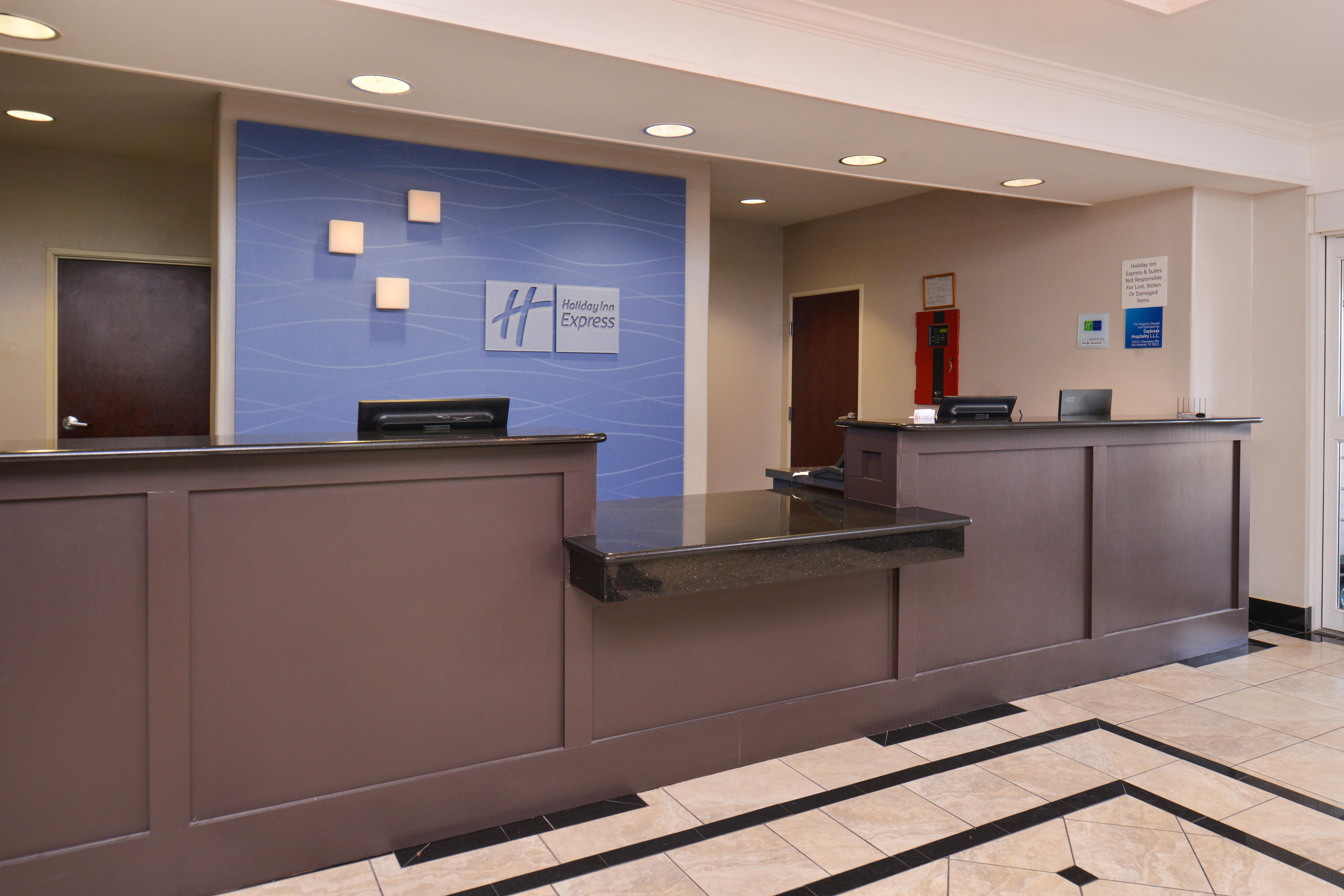 Holiday Inn Express & Suites San Antonio South Exterior foto